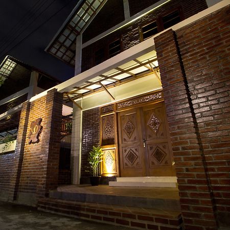 De Hostel Yogyakarta Eksteriør billede