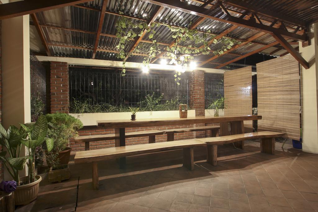 De Hostel Yogyakarta Eksteriør billede
